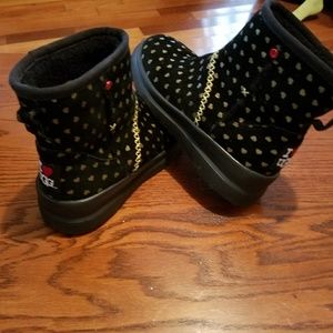 Girls size 5 Uggs boots